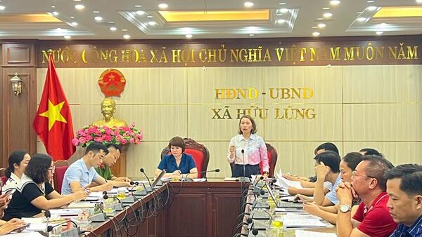 Họp Ban Tổ chức “Đêm hội Trăng rằm” xã Hữu Lũng năm 2025