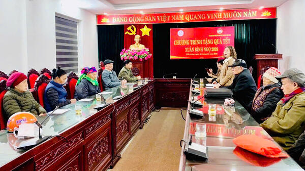 Xã Hữu Lũng phối hợp với Quỹ Thiện Tâm tổ chức trao quà Tết Bính Ngọ 2026  cho 10 hộ gia đình có hoàn cảnh khó khăn