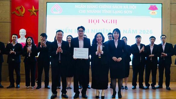 Phòng Giao dịch Ngân hàng chính sách xã hội Hữu Lũng – Đơn vị 02 năm liên tiếp vinh dự là Đơn vị Tiêu biểu xuất sắc