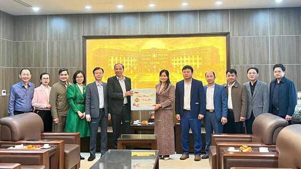 Xã Hữu Lũng tổ chức thăm, chúc Tết các đơn vị kết nghĩa thuộc địa bàn Thành phố Hà Nội