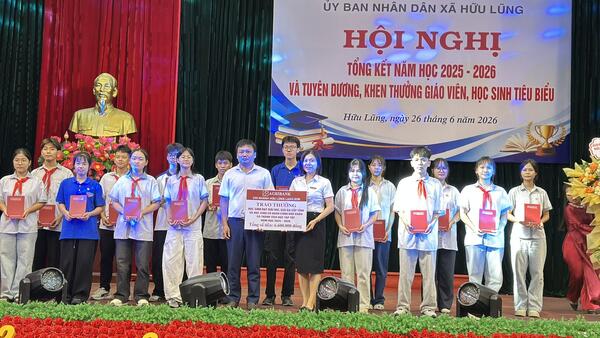 Xã Hữu Lũng tổng kết năm học 2025 - 2026 và tuyên dương khen thưởng giáo viên, học sinh tiêu biểu