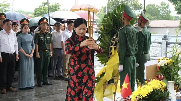 Lãnh đạo các xã khu vực Hữu Lũng dâng hương, viếng Nghĩa trang, Đền thờ Liệt sỹ Hữu Lũng nhân dịp kỷ niệm 79 năm ngày Thương binh Liệt sỹ ( 27/7/1947 -27/7/2026)