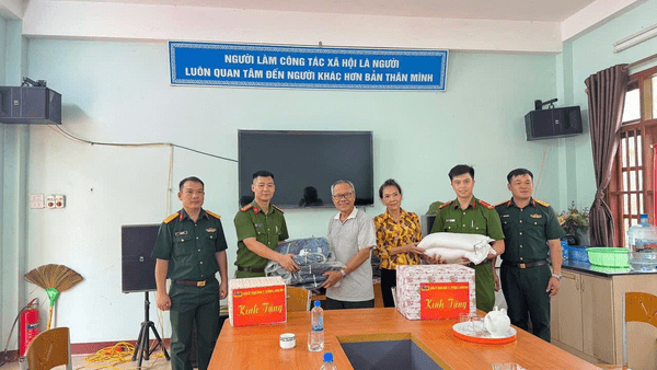 Tuổi trẻ Công an xã Hữu Lũng xung kích, đi đầu trong thực hiện   nhiệm vụ chính trị