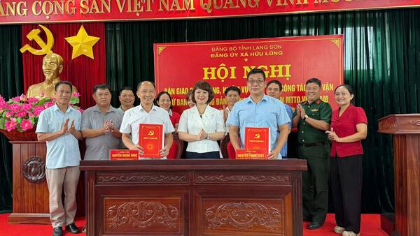 HỮU LŨNG BÀN GIAO CHỨC NĂNG, NHIỆM VỤ THAM MƯU CÔNG TÁC DÂN VẬN