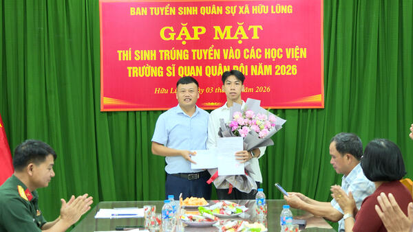 Xã Hữu Lũng gặp mặt thí sinh trúng tuyển vào các Học viện, trường Sĩ quan Quân đội năm 2026